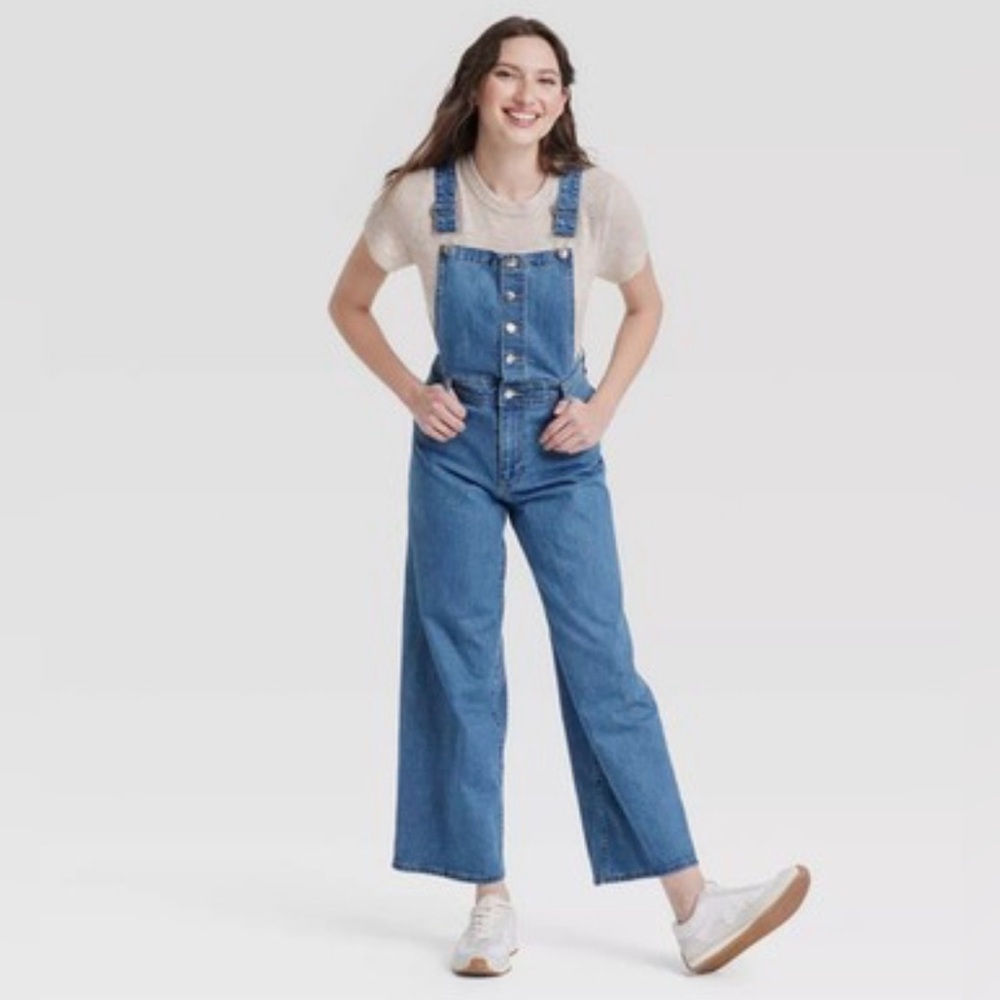 💙 Universal Thread Medium Wash Wide Leg Denim Overalls